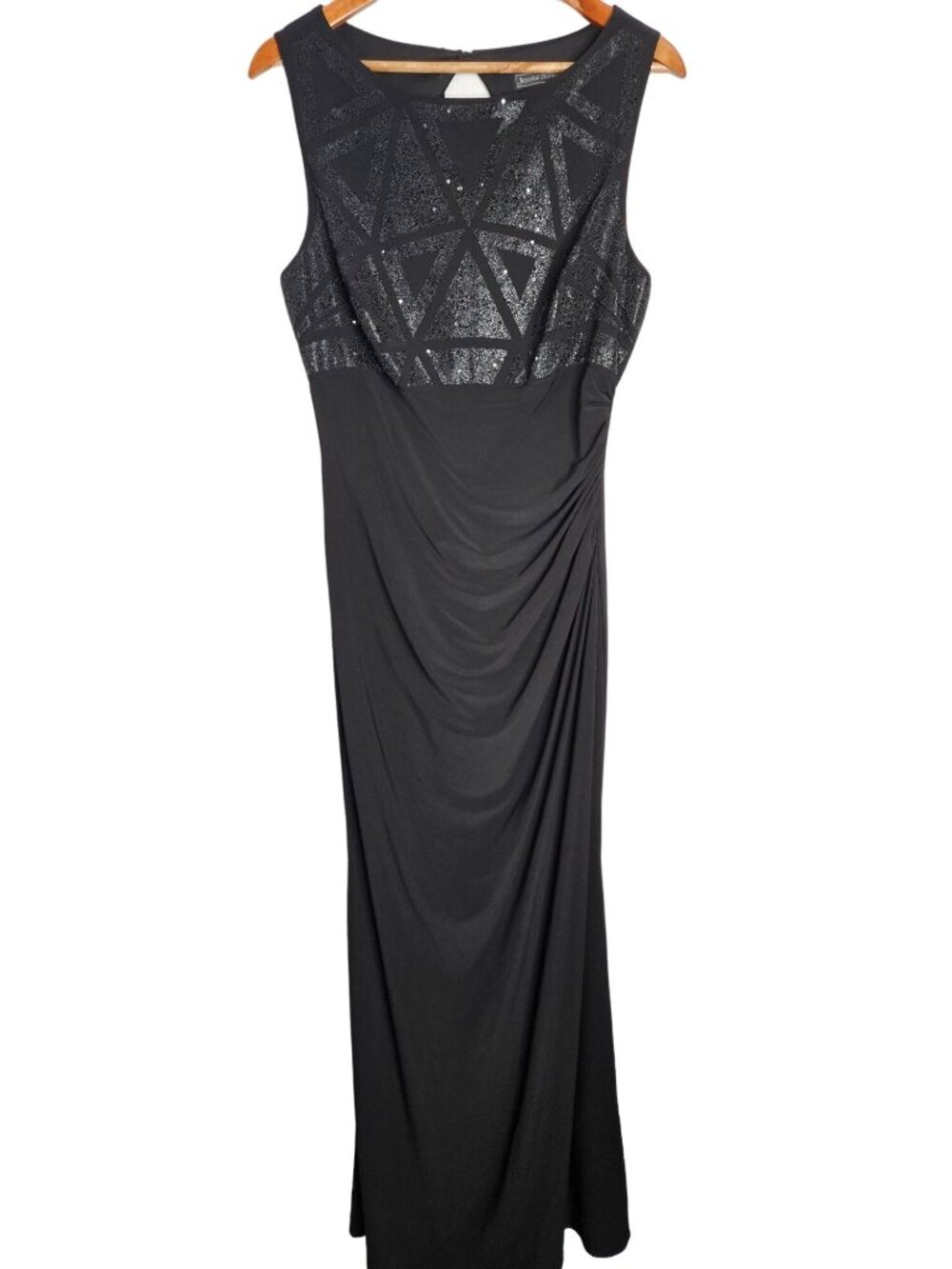 Jessica Howard Sleeveless Black Evening Gown With Beaded Bodice & Draped Size12
